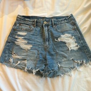 American Eagle denim shorts in a size 4